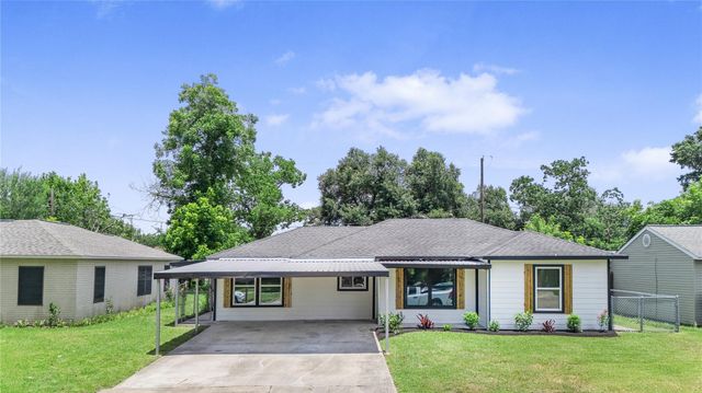 1015 Roper Street, Houston, TX 77034