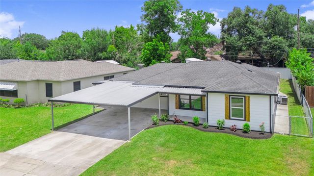 1015 Roper Street, Houston, TX 77034