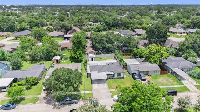 1015 Roper Street, Houston, TX 77034