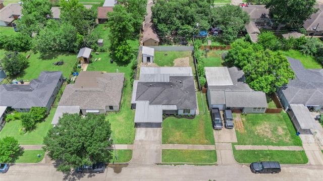 1015 Roper Street, Houston, TX 77034