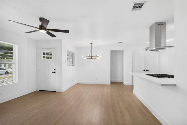 1015 Roper Street, Houston, TX 77034