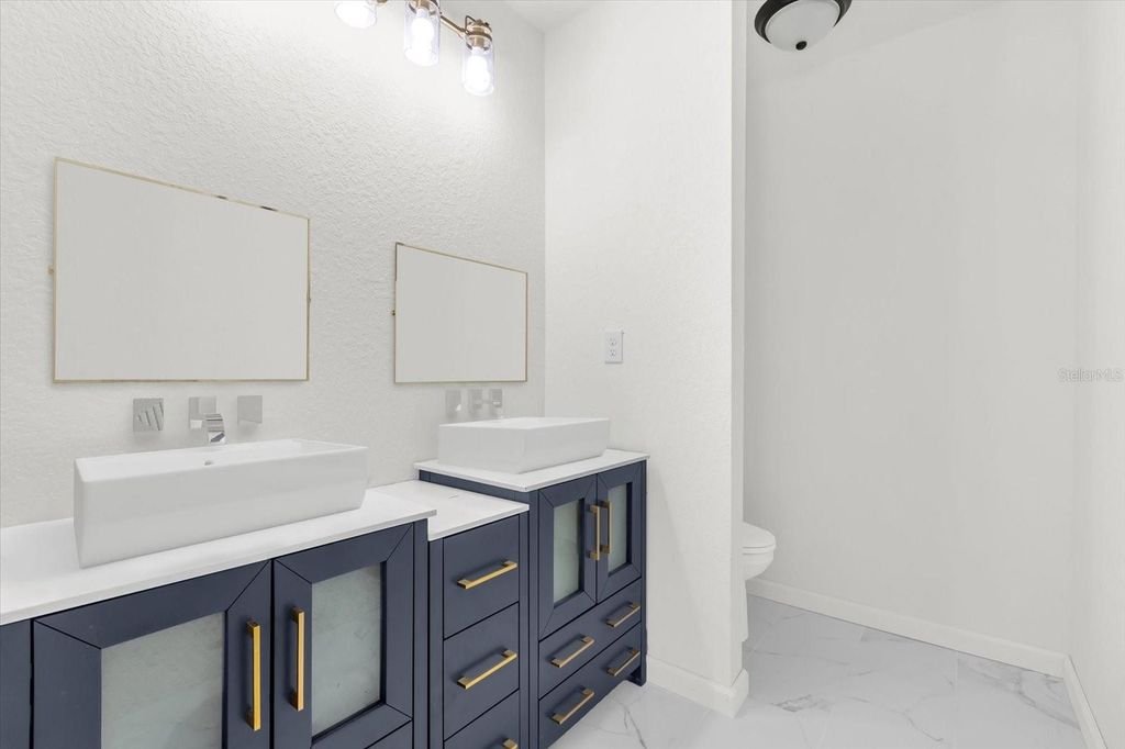 Image 15 of property listing at 5780 NW 57TH COURT, Ocala, FL 34482