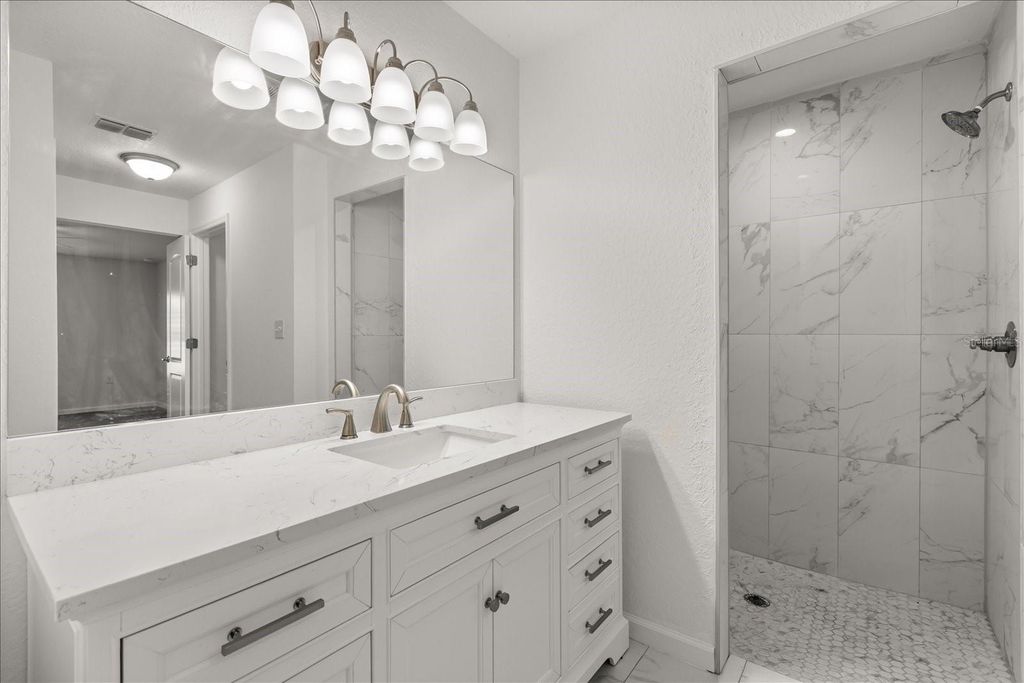 Image 17 of property listing at 5780 NW 57TH COURT, Ocala, FL 34482