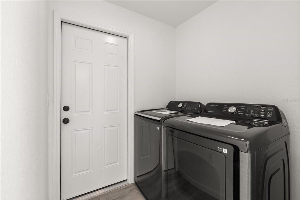 Image 20 of property listing at 5780 NW 57TH COURT, Ocala, FL 34482