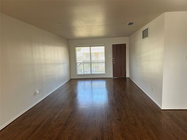 4616 W Lovers Lane 218, Dallas, TX 75209