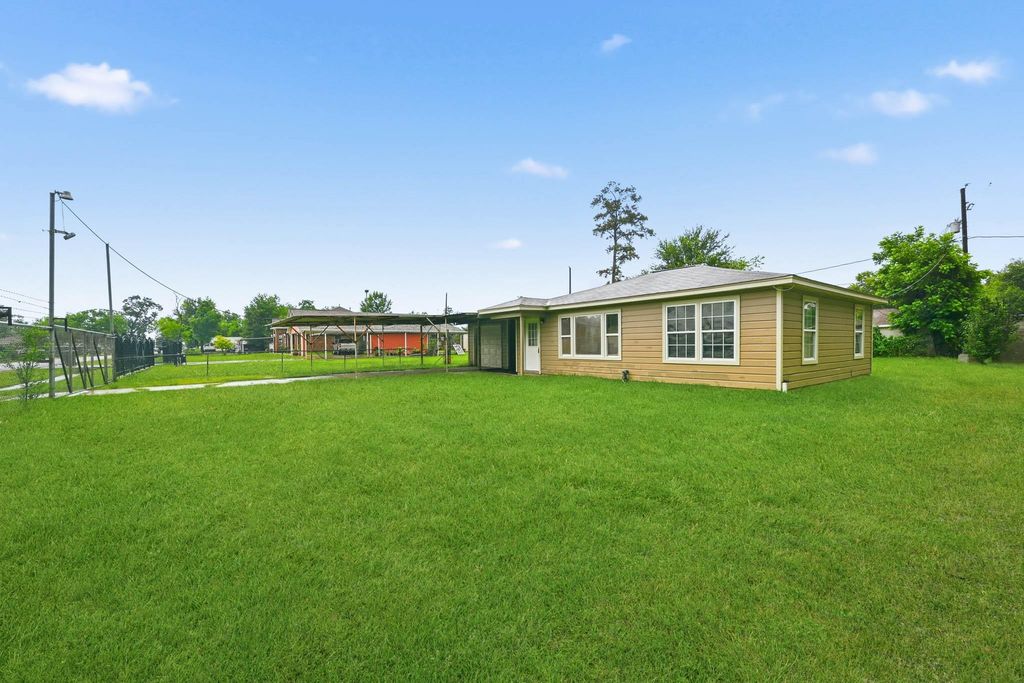 13509 Peoria Street, Houston, TX 77015