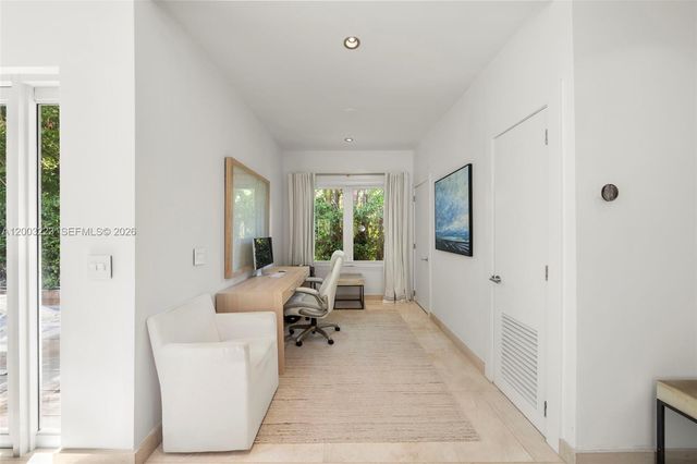 330 E San Marino Dr, Miami Beach, FL 33139