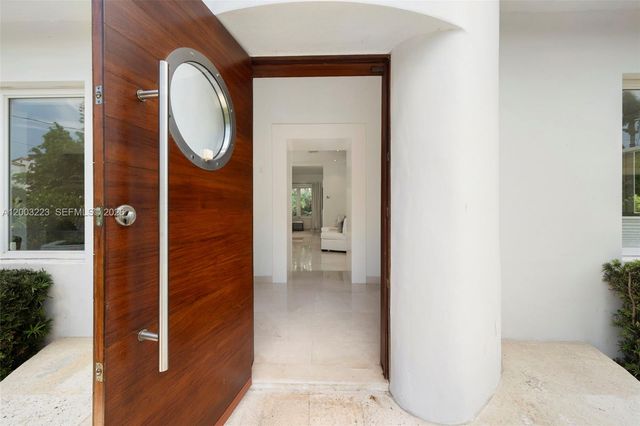 330 E San Marino Dr, Miami Beach, FL 33139