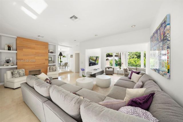 330 E San Marino Dr, Miami Beach, FL 33139