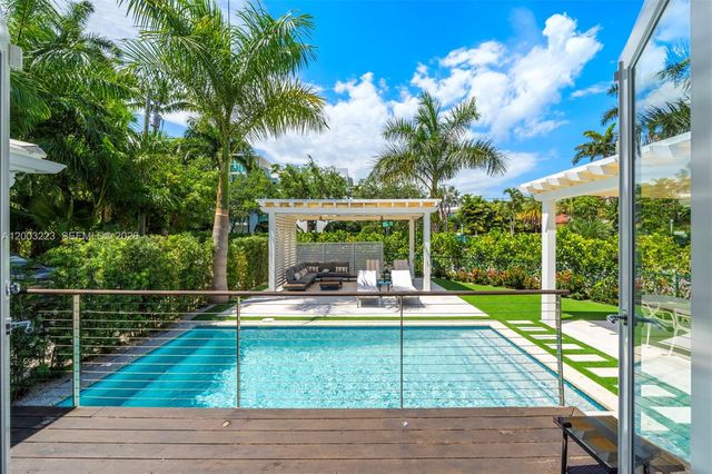 330 E San Marino Dr, Miami Beach, FL 33139