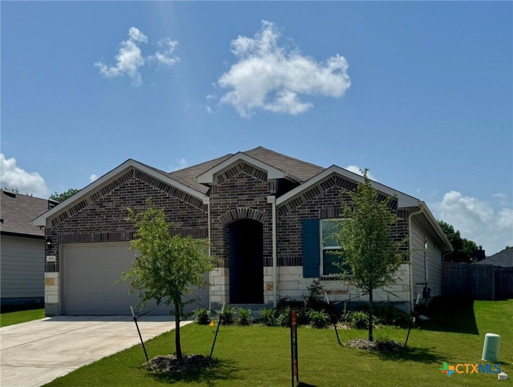 408 St Thomas Street, Lockhart, TX 78644