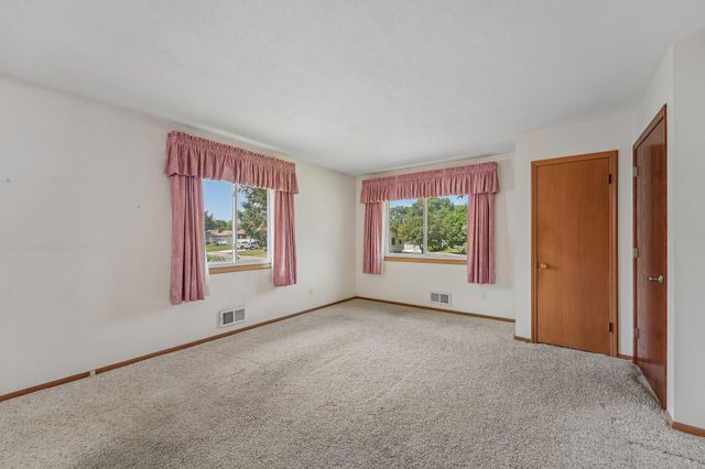 5031 Jackson Street NE, Columbia Heights, MN 55421