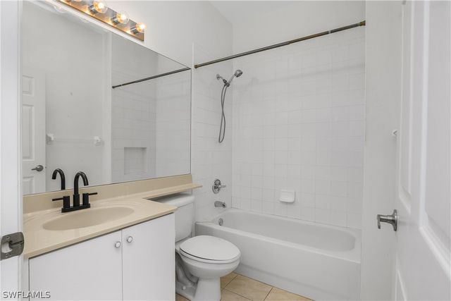 15186 Summit Place CIR, Naples, FL 34119