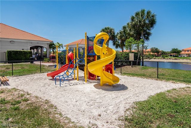 15186 Summit Place CIR, Naples, FL 34119