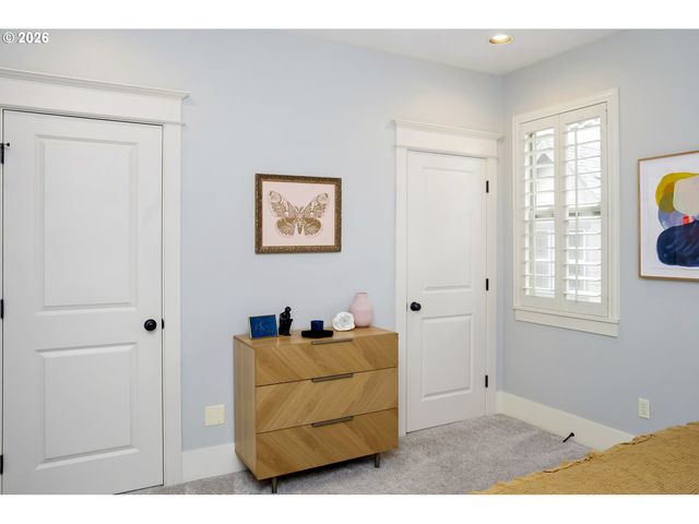 669 Sw TRILLIUM CREEK Ter, Portland, OR 97225