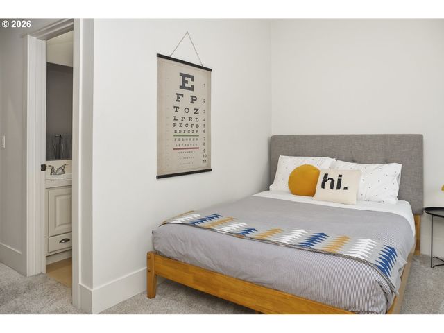 669 Sw TRILLIUM CREEK Ter, Portland, OR 97225