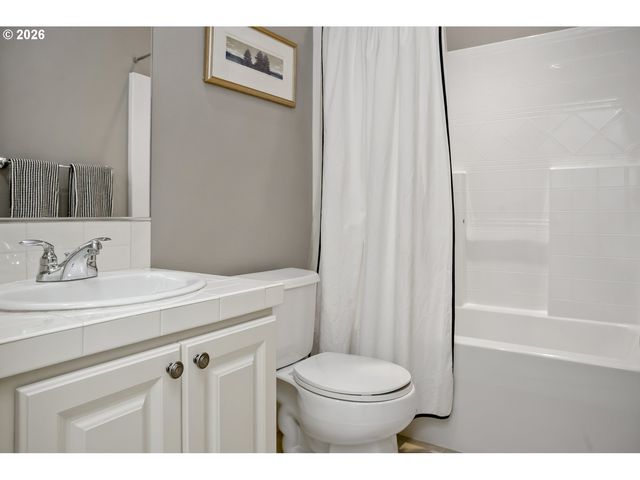 669 Sw TRILLIUM CREEK Ter, Portland, OR 97225