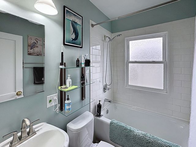 509 40th Street, East Moline, IL 61244