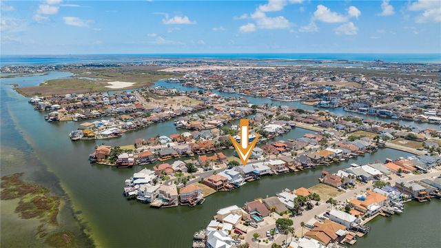 13525 Bullion Ct, Corpus Christi, TX 78418