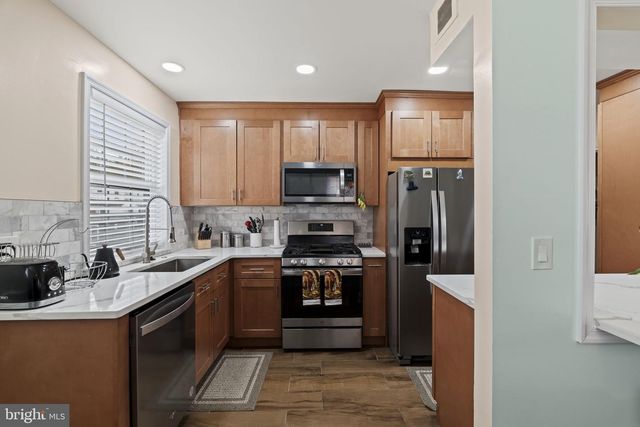 1204 COBBS ST, Drexel Hill, PA 19026