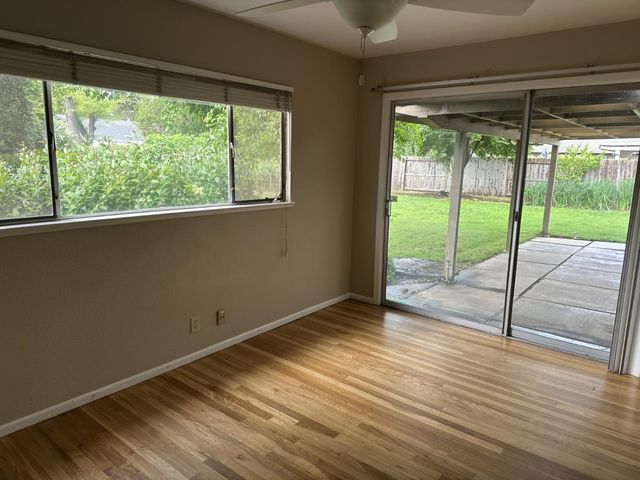 1948 W Benjamin Holt Dr, Stockton, CA 95207