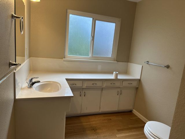 1948 W Benjamin Holt Dr, Stockton, CA 95207