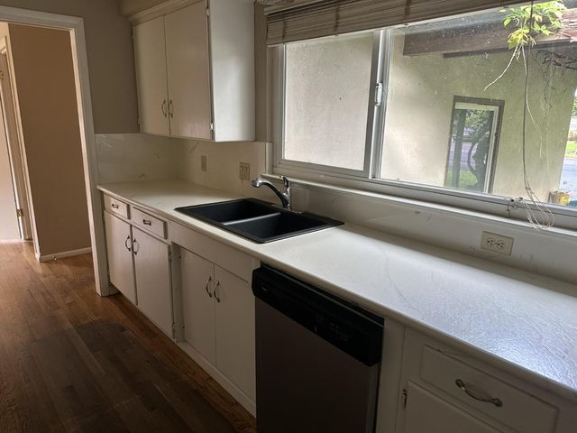 1948 W Benjamin Holt Dr, Stockton, CA 95207