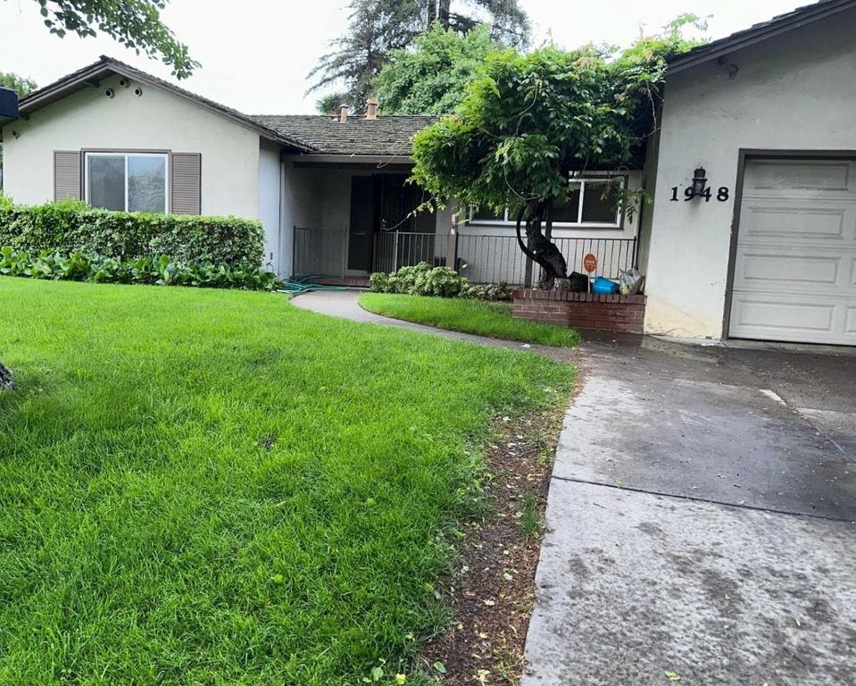 1948 W Benjamin Holt Dr, Stockton, CA 95207