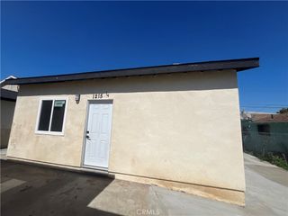 1215 W 104th Street 1/4, Los Angeles, CA 90044