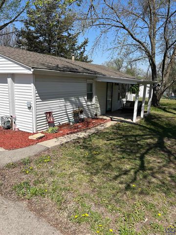 321 SE Baldwin RD, Topeka, KS 66607