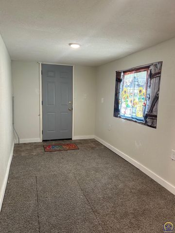 321 SE Baldwin RD, Topeka, KS 66607