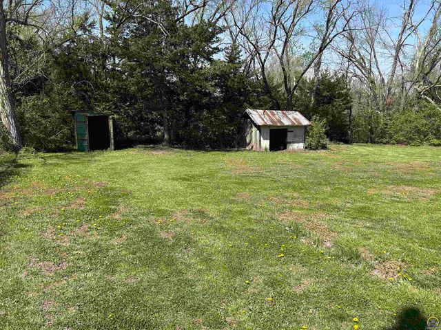 321 SE Baldwin RD, Topeka, KS 66607