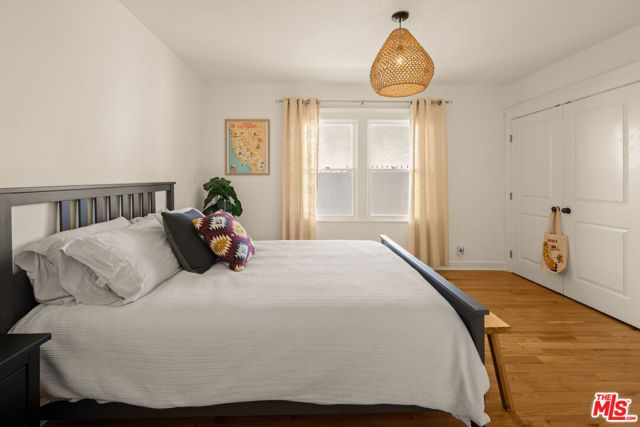 944 S Hudson Avenue, Los Angeles, CA 90019