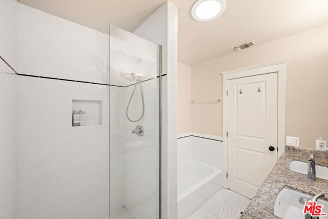 944 S Hudson Avenue, Los Angeles, CA 90019