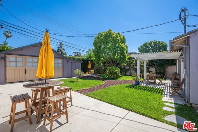 944 S Hudson Avenue, Los Angeles, CA 90019