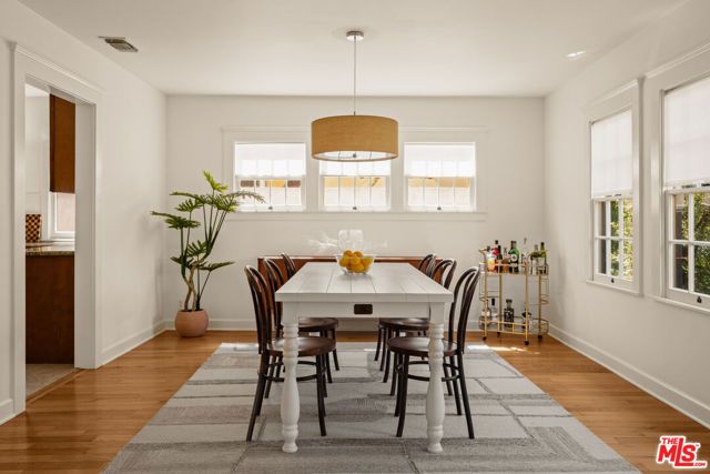 944 S Hudson Avenue, Los Angeles, CA 90019