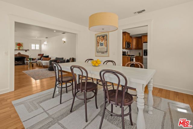 944 S Hudson Avenue, Los Angeles, CA 90019