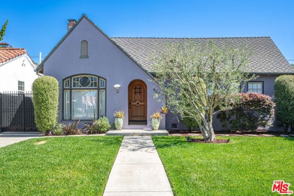 944 S Hudson Avenue, Los Angeles, CA 90019