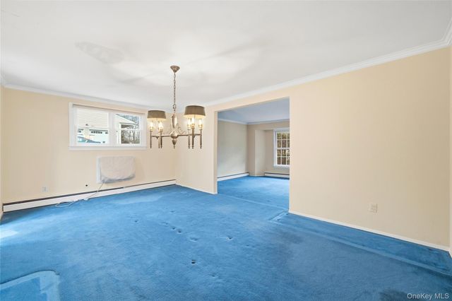 16 Pantzer Street, Smithtown, NY 11787