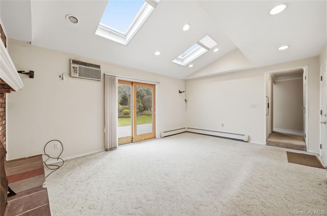 16 Pantzer Street, Smithtown, NY 11787