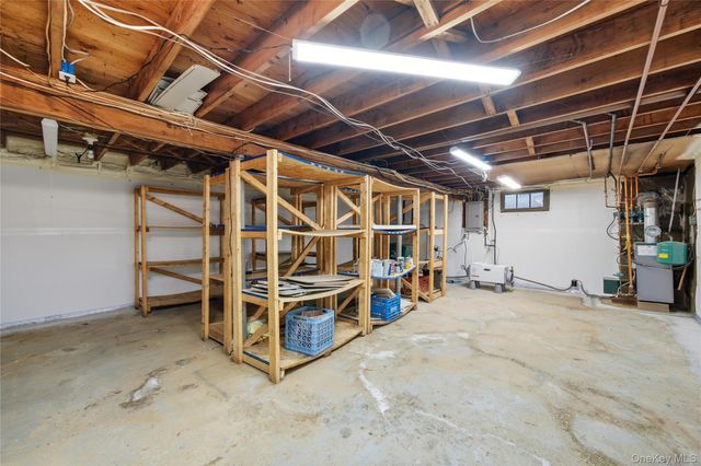 16 Pantzer Street, Smithtown, NY 11787