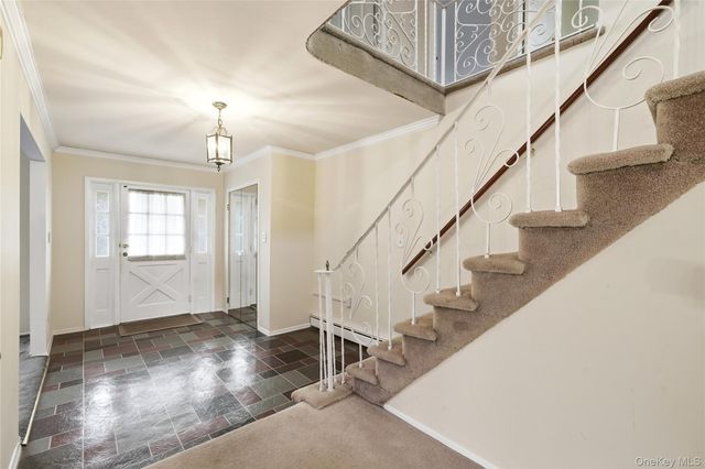 16 Pantzer Street, Smithtown, NY 11787