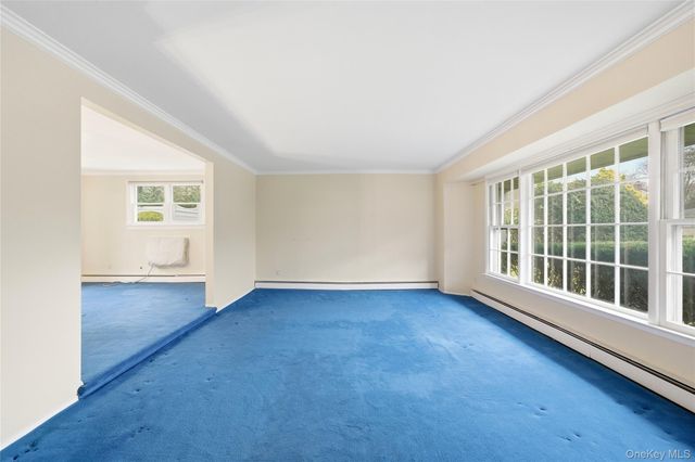 16 Pantzer Street, Smithtown, NY 11787