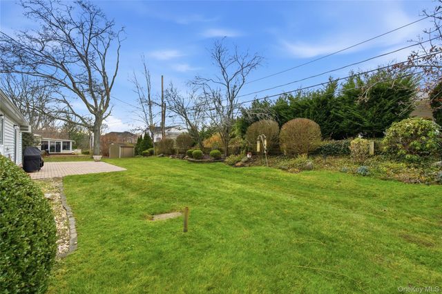 16 Pantzer Street, Smithtown, NY 11787