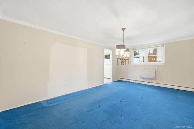 16 Pantzer Street, Smithtown, NY 11787