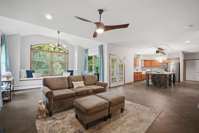331 Hadley St., South Hadley, MA 01075