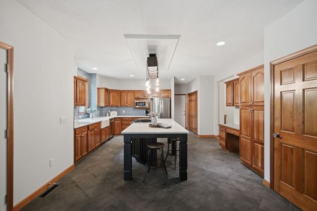 331 Hadley St., South Hadley, MA 01075