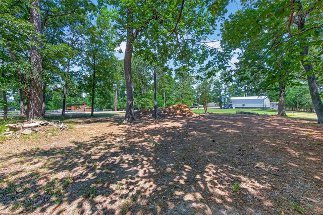 180 Holly Trail, Trinity, TX 75862