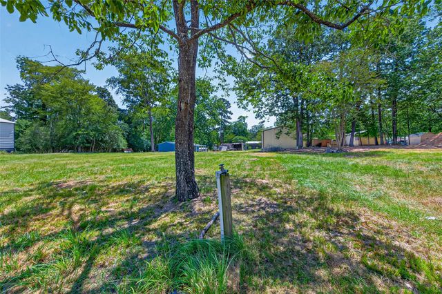 180 Holly Trail, Trinity, TX 75862