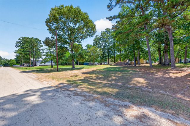 180 Holly Trail, Trinity, TX 75862
